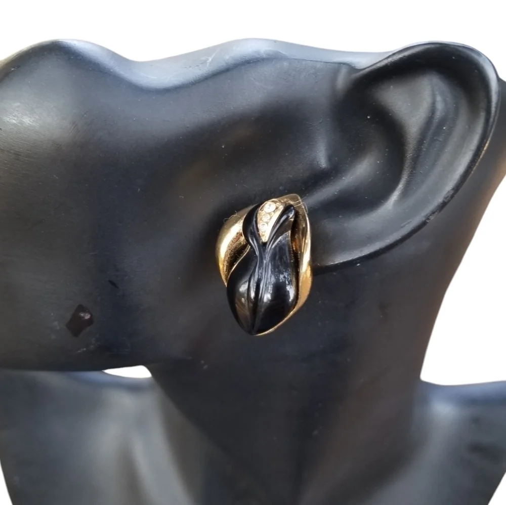 Kenneth Jay Lane for Avon "Midnight Rose" Black Enamel Rhinestone Earrings - Picture 3 of 6